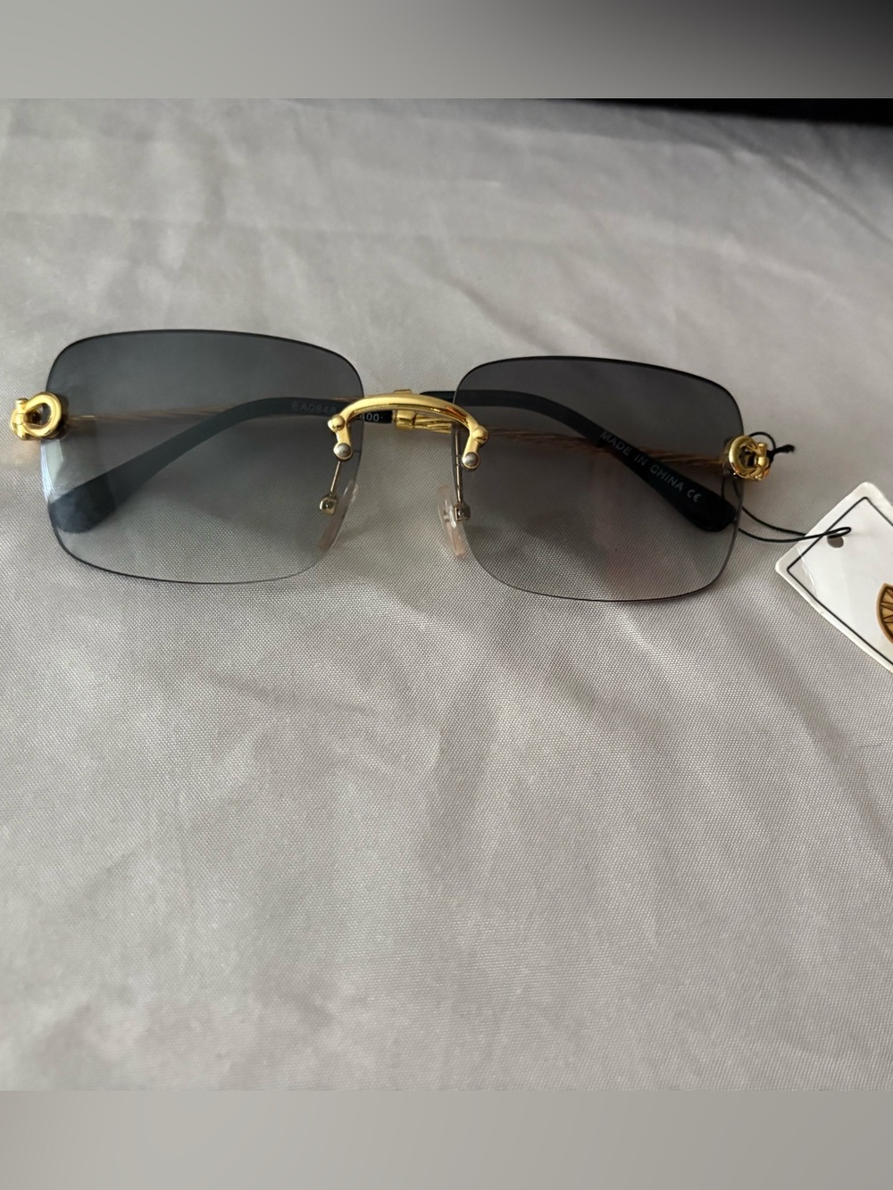 Gold-Accent Black Gradient Rimless Sunglasses - Men
